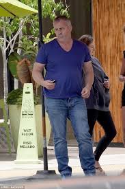 Matt leblanc is an american actor and comedian who is famously known for his role as joey tribbiani in the nbc what is matt leblanc doing now? Matt Leblanc Dresses Down For Low Key Lunch In La With His Daughter Daily Mail Online