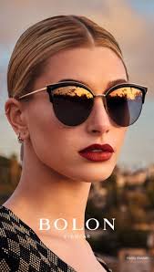 Sunglasses Panosundaki Pin