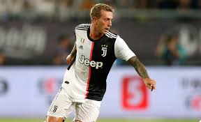 New juventus signing federico bernardeschi claims it would be disrespectful to compare bernardeschi, however, insists he should not be likened to baggio and admits that he rejected the. Barca Wants Bernardeschi In The Hypothetical Change For Rakitic