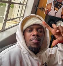 Zimbabwean rapper warns about surgeries