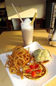 Burgers get star treatment at Tom & Eddie's