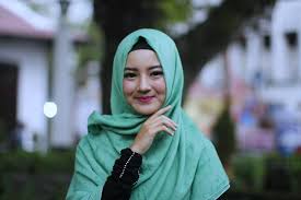Tutorial cara menggambar anime berhijab terlihat dari samping. 11 Cara Merawat Rambut Berhijab Agar Tetap Sehat