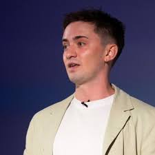 A wonderful analysis of our latest Virgin Media ad.