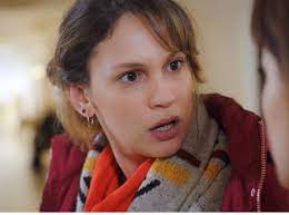 Farah zeynep abdullah, masumlar apartmanı dizisine veda edişi ile gündeme geldi. Gulizar 6 Bolum Tv Episode 2018 Photo Gallery Imdb