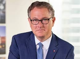 Dennis Maes's Instagram, Twitter & Facebook