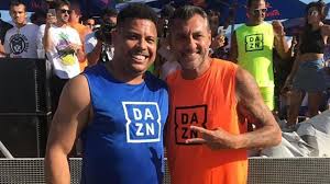 Before anybody mentions hugo sánchez, that happened 15 years before vieri, and it was a strange event back in the day. Bobo Summer Cup Vieri Ronaldo Che Spettacolo Video Gazzetta It