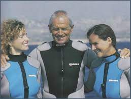 Whois rossana maiorca, enzo maiorca's daughter,birthplace is catania , italy ,date of birth february 23,1960,died at the age of45,sign of the zodiac pis. Gallery Enzo Maiorca Foto E Video Del Campione Di Apnea Enzo Maiorca