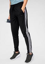 Galeria karstadt kaufhof präsentiert sportkleidung und accessoires zum bestellen! Adidas Performance Trainingshose Design 2 Move 3 Streifen Online Kaufen Otto