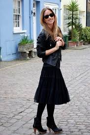 Midi Skirt With Ankle Boots Boots Outfit Midi Skirt Skirts With Boots