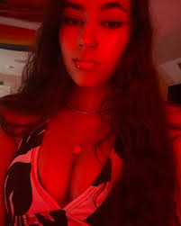 Jada Morrow's Instagram, Twitter & Facebook