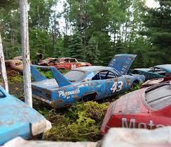 From here, the adventurers decide to visit the abandoned nascar racing track that was their priority in the first place. 18 Photos Of Abandoned Cars Nascar Doesn T Want Us To See Abandoned Cars Junkyard Cars Nascar Cars