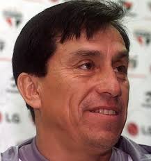 Internado em São Paulo, Roberto Rojas tem quadro de infecção urinária