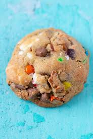 Kitchen sink cookies recipe with pretzels and rolos and m&m direct. Amazing Kitchen Sink Cookies Thick And Chewy Sweetest Menu