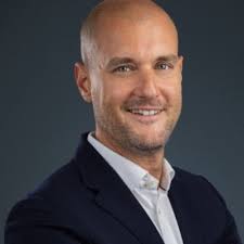 Liebe Mandant:innen, liebe Geschäftspartner:innen, vielen Dank für die  Wertschätzung, die Sie/die ihr durch die erneuten drei Auszeichnungen nun  zum 12. Mal in Folge zum Ausdruck gebracht…