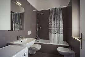 On utilise le plus souvent des couleurs douces qui ont un effet apaisant. Salle De Bains Les 10 Couleurs Tendances De 2021 Kozikaza