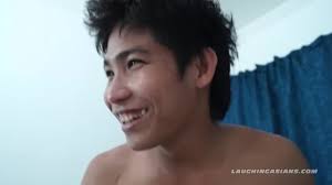 亚洲男孩杰西里维拉束缚和挠痒痒的