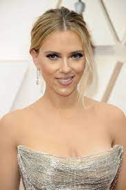 This is a fan account, i'm not scarlett all about scarlett ❤️ scarlett has no social network. Skarlett Johansson Beremenna Zhurnal Harper S Bazaar