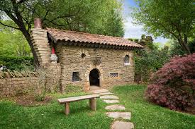 Our landscape maintenance service covers tree trimming, bush trimming, weed removal, or even placing ornamentals around your yard for the holidays. Landscaping Tyler Tx Landscape Architecture Design Breedlove