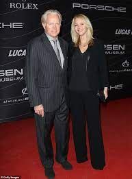 After dating for six years, they got married on. Lisa Kudrow Wurde Die Isolierung Weg Von Michael Stern Und Wird Neben Auf Ihr 25 Jahriges Jubilaum Aktuelle Boulevard Nachrichten Und Fotogalerien Zu Stars Sternchen
