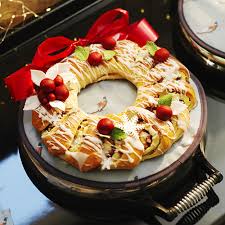 Serve sliced thin with cream cheese. Buy Christmas Wreath Aga Cook Shop