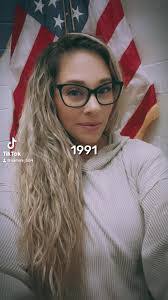 Samantha Phillips's Instagram, Twitter & Facebook