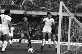 Jump to navigation jump to search. Wiesniaki Kontra Krolewscy Jak Real Madryt Przyjechal Do Mielca Sport Wp Sportowefakty