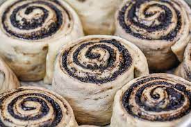 Oreo Cinnamon Rolls Fluffy Cinnamon Rolls With Dark Chocolate Filling Recipe Fluffy Cinnamon Rolls Cinnamon Rolls Homemade Cinnamon Rolls