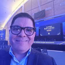 Giovanni Aviles's Instagram, Twitter & Facebook