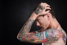 Tattoos sind wie sexuell übertragbare krankheiten. 4 Dinge Die Dein Frisches Tattoo Uberhaupt Nicht Mag Barber Trends
