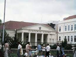 Explore tweets of mahkamah agung ri @mahkamahagung on twitter. Ex Mahkamah Agung Old Supreme Court Building Jakarta