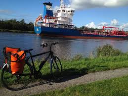 Seite An Seite Mit Den Grossen Potten Radtour Am Nord Ostsee Kanal Daily Mo