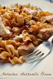 Rezept Cremige Nudelpfanne Mit Huhn Mozzarella Und Getrockneten Tomaten Essensrezepte Rezepte Kochrezepte