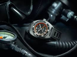 On tayback's advice, cockburn drops the actors into the middle of the jungle to film the remaining scenes. Tropic Thunder Is Back Tropic Straps Dive Watches Diver Watches