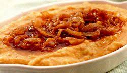 Se curata usturoiul si ceapa. Reteta Fasole Batuta Cu Salata De Varza Rosie Cu Mar Restaurante De Lux