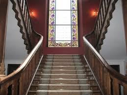 Browse stair window on houzz whether you want inspiration for planning stair window or are building designer stair window from scratch, houzz has pictures from the best designers, decorators, and architects in the country, including lakevue renovations and arrow contracting service, inc. Beautiful Staircase With Stained Glass Window Picture Of Parador De Limpias Limpias Tripadvisor
