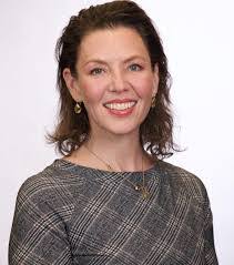 Roberta Gordon's Instagram, Twitter & Facebook