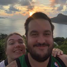 What is the best way to charge a 24ah power pack from Adventure Kings?