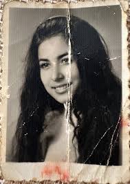 Trying again as my first attempt didn't get any replies Hi, I've always  thought this would be a lovely photo of my parents but its ruined by the  exposure, can it be