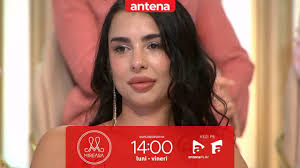 Andreea Crisan, criza de ras in direct