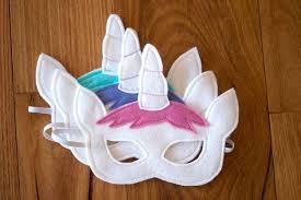 En ook misschien een kleurplaat masker om te. Unicorn Mask Felt Fairytale Dress Up Unicorn Mask Felt Crafts Unicorn Crafts