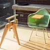 The design is ideal as an everyday work space, yet is generously sized to accommodate even the largest projects. 1