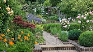 The large expanses of lawn on estates were trimmed by gang mowers, drawn by horses. Get The Look English Cottage Garden Zone 8 11