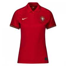 Enige webshop voor je portugal thuisshirt/thuistenue, uitshirt/uittenue, third shirt/tenue en meer. Portugal Voetbaltenue Voetbaltenue Kind Portugal Voetbaltenue Kind Replica Voetbaltenue Kopen