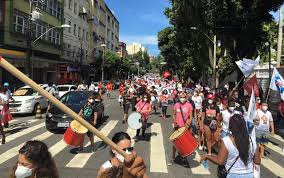 O presidente joão lourenço falou hoje, pela primeira vez, sobre os acontecimentos de sábado, negando a violação de direitos em angola e dizendo que o direito à manifestação está apenas. Grupo Faz Caminhada Em Protesto Contra O Governo Bolsonaro Em Salvador Bahia G1