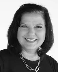 Robyn Greer's Instagram, Twitter & Facebook