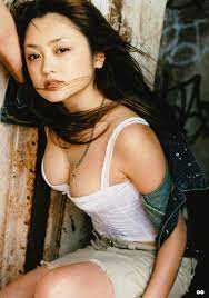 貴重お宝】☆女優・安達祐実 大人の色香『赤い果実／淑女の秘め事』雑誌切り抜き袋とじ26ページ☆SEXY 家なき子 子役アイドル  グラビア(タレント)｜売買されたオークション情報、ヤフオク! の商品情報をアーカイブ公開 - オークファン（aucfan.com）