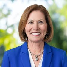 Proud to join public executives committed to solving future challenges  facing our communities at the Harvard Public Executive Summit.  https://lnkd.in/gDTUutPj