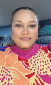 ✨️"¡Feliz miércoles a todos! ☀️ Pasaba por aquí para desearles un excelente  día. Gracias por seguir formando parte de esta comunidad. ¡Vamos con todo  hoy! 🚀"✨️