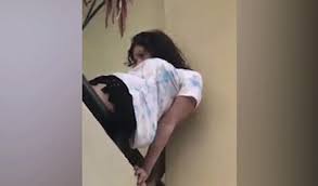 The horrifying effects of street drug 'flakka' have been laid bare in a new police video amid an outbreak of overdoses on the gold coast. Possessed Woman Does Yoga On Edge Of Balcony While High On Flakka Metro News