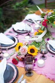Well you're in luck, because here they come. 25 Beautiful Spring Table Setting Ideas Stylish Spring Centerpieces